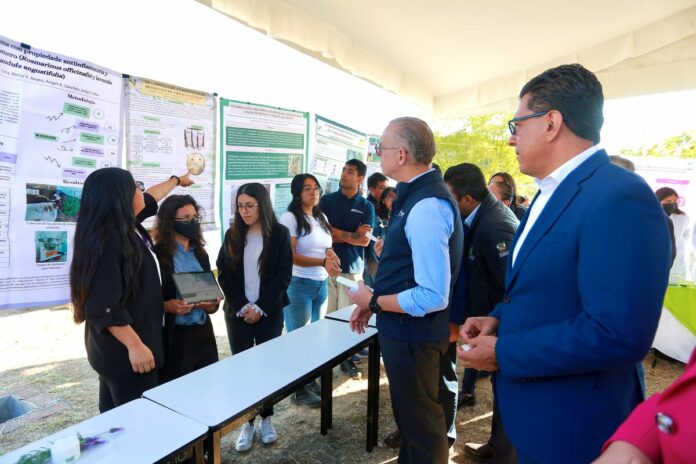 Titular de SEDESU realiza gira de actividades en San Juan del Río