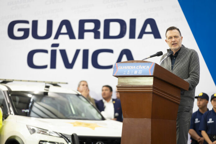 Asiste Gobernador a la presentación de la nueva Guardia Cívica de la capital