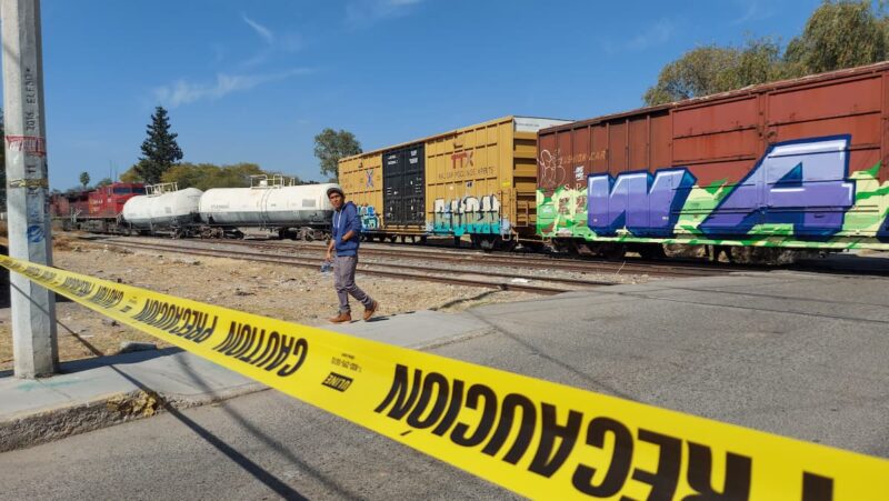 Descarrilamiento de tren en San Juan del Río provoca cierre de vialidades