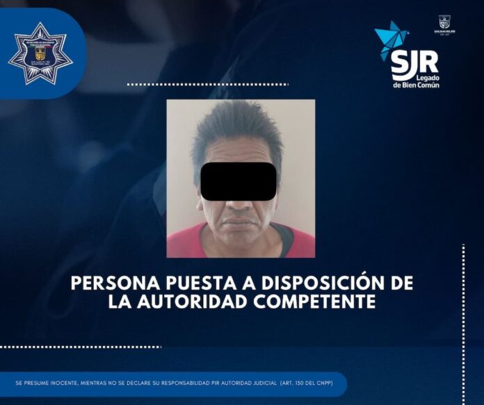 Policía municipal detiene a hombre tras persecución por robo de vehículo