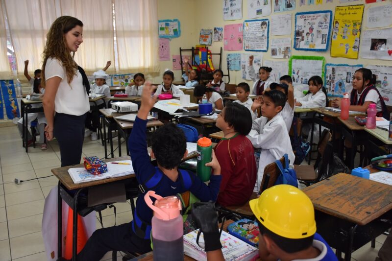 Regresan a sus actividades 18 mil trabajadores de educación básica en Querétaro