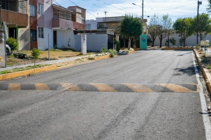 Rehabilitan calles en Lomas del Pedregal con inversión de 2.7 mdp