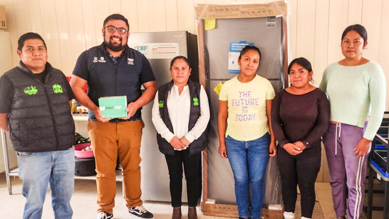 DIF Estatal entrega equipamiento para aulas de cocina escolares en seis municipios