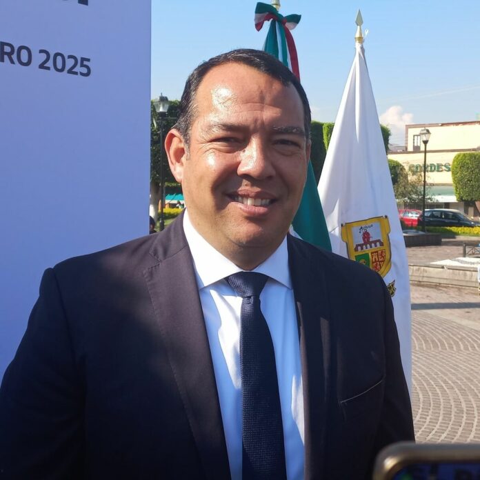 Alcalde Roberto Cabrera invita a migrantes a regresar al municipio