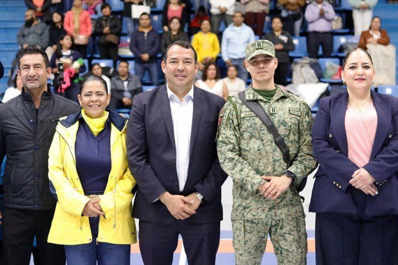 Inaugura Roberto Cabrera el XXIV Concurso Municipal de Escoltas de Bandera Nacional