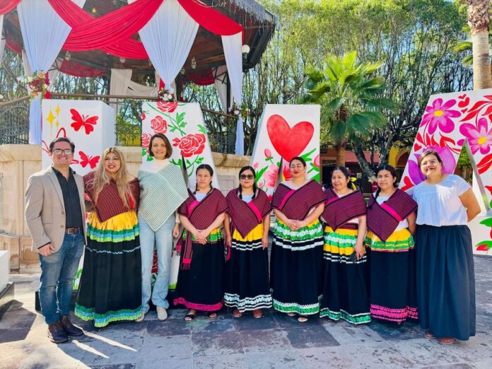 López Birlain encabeza celebración del Día Internacional de la Lengua Materna en Tolimán