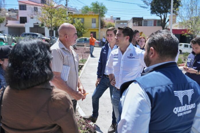 Felifer Macías entrega obras del programa “Alcalde en Acción” en la colonia España