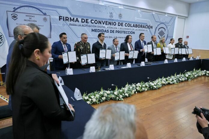 Felifer Macías firma convenio para fortalecer la protección de mujeres y menores en Querétaro