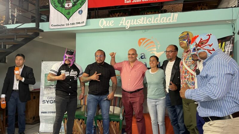 Presentan función de Lucha libre profesional en San Juan del Río