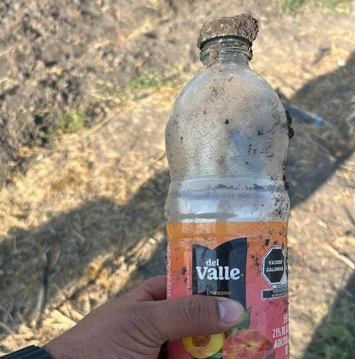 Objeto del cielo genera alarma en Pedro Escobedo; resulta ser una botella de jugo