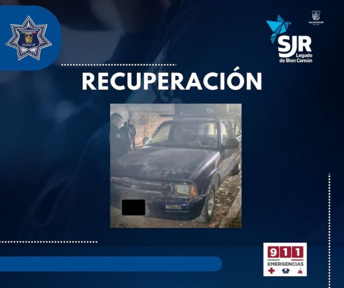 Policía Municipal recupera camioneta robada en San Juan del Río