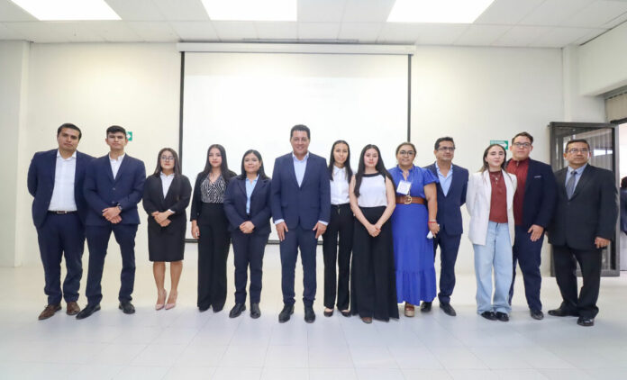 Rinde protesta Club de Estudiantes a Ingenieros Civiles en la UT San Juan